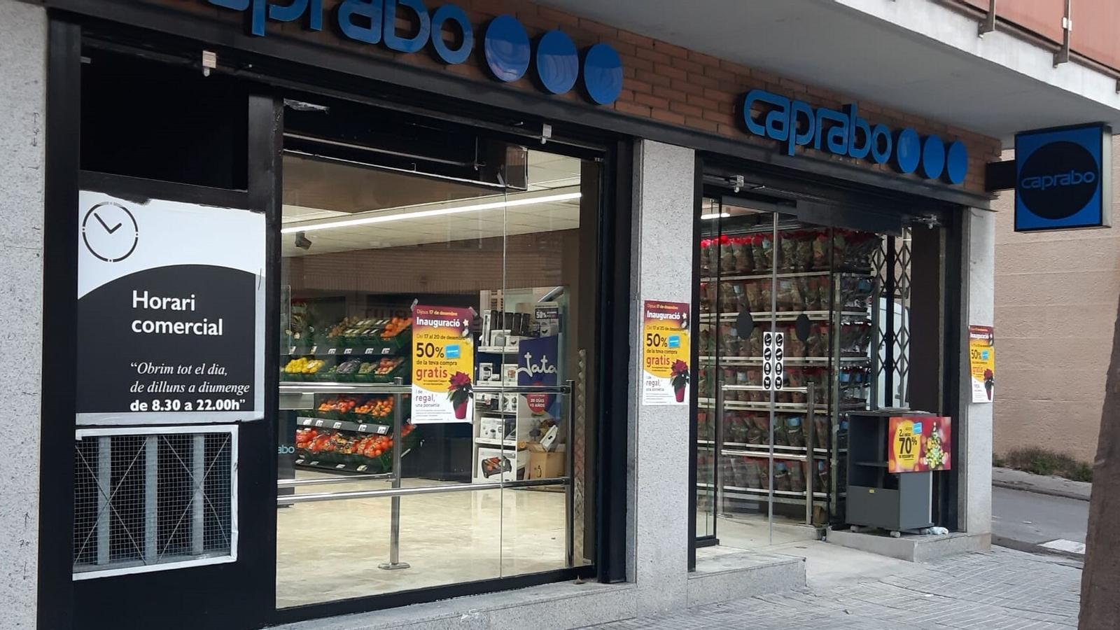 Caprabo estrena supermercados en Rubí, Badalona y Girona
