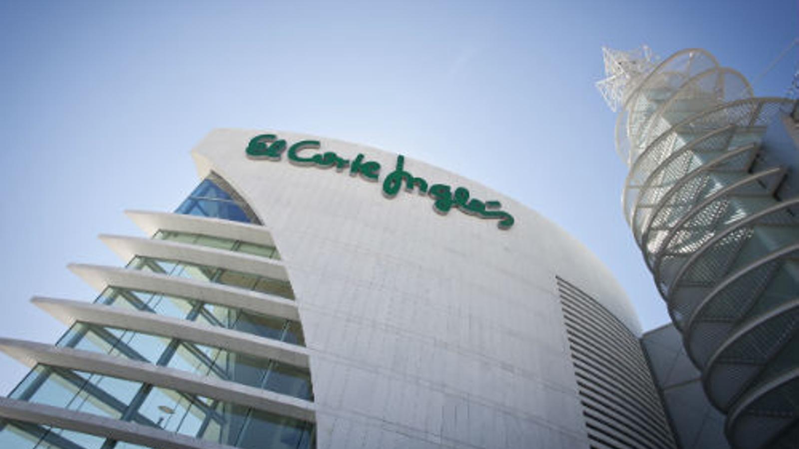 Carlos Martínez Echavarría abandona el Consejo de Administración de El Corte Inglés