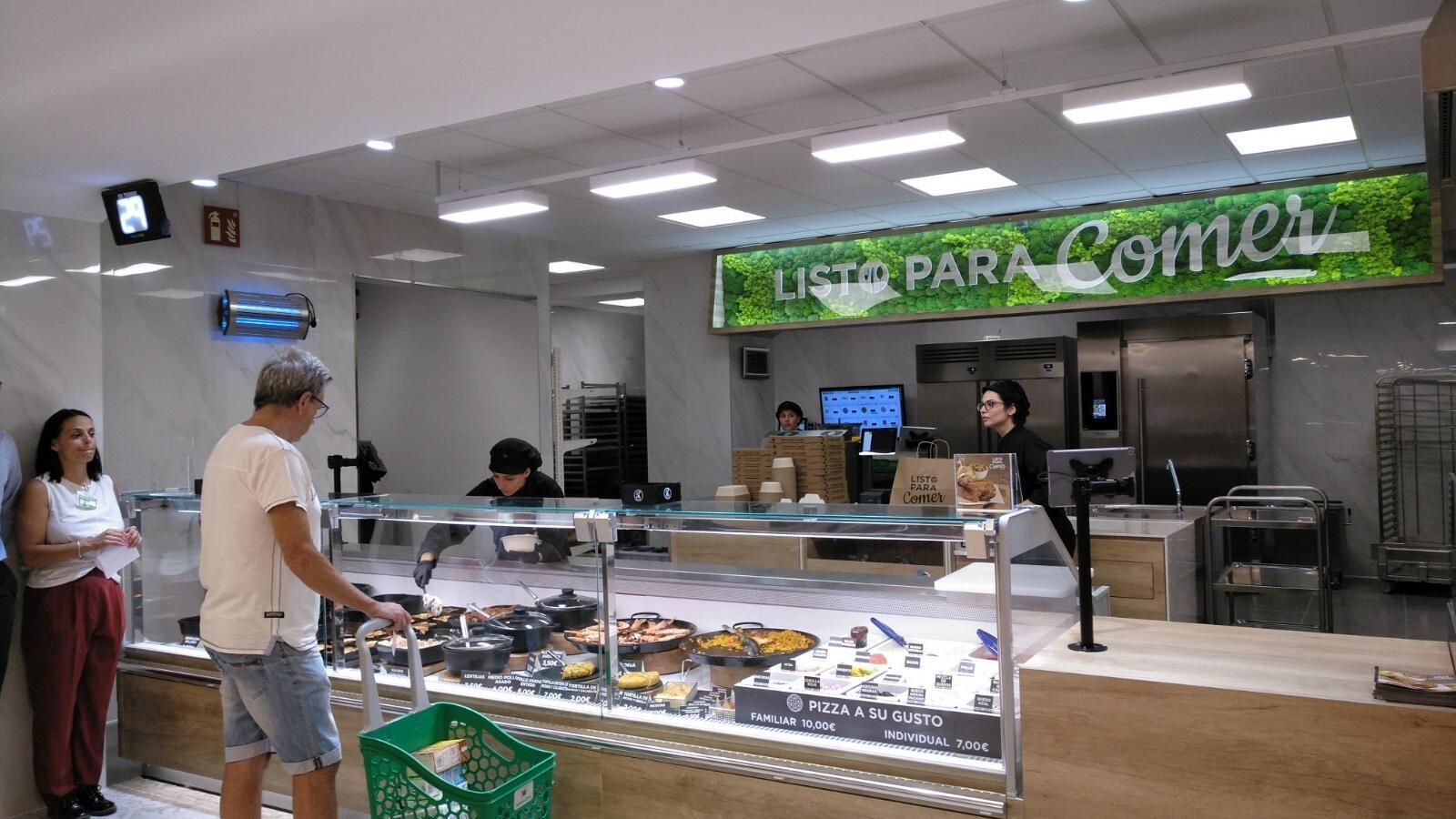 Interior de un supermercado Mercadona - Archivo