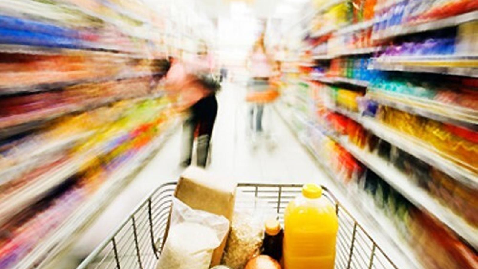 Cuidado del hogar y comida para mascotas, productos aventajados en el sector de bienes de consumo - Archivo