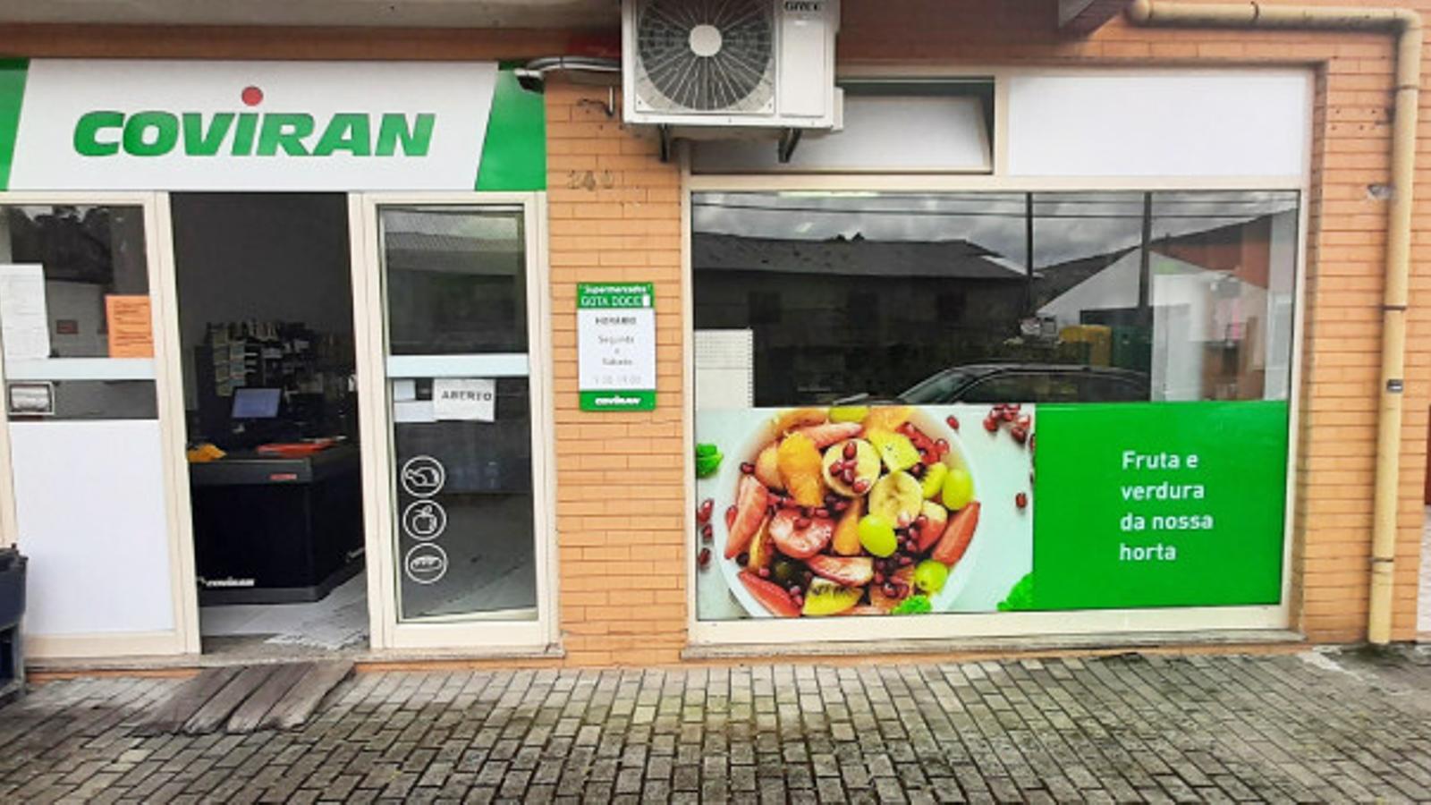 Fachada del nuevo Covirán de Baltar, en el distrito de Oporto (Portugal) - Covirán