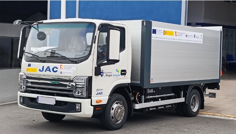 JAC suministra un camión eléctrico al Ayuntamiento de Mogán (Gran Canaria) para reforzar sus servicios municipales