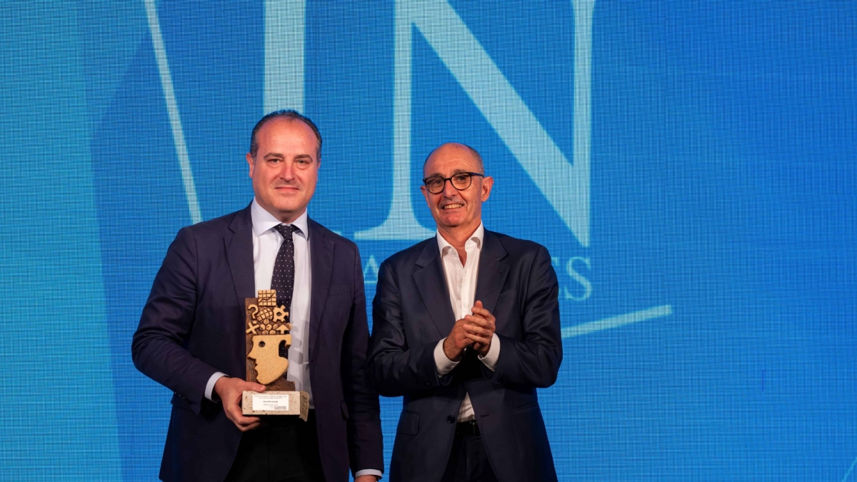 David Casañ, director corporativo de Galletas Gullón, recoge el Premio Iberaval al Mejor Proyecto TIC de los Premios Innovadores.