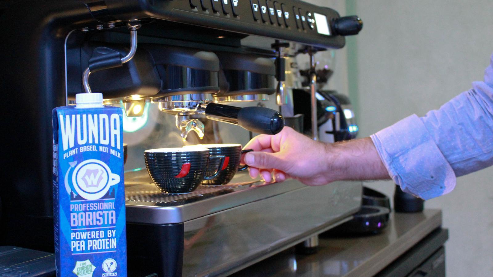 Nestlé elige España para producir Wunda: su leche elaborada con guisantes amarillos - 