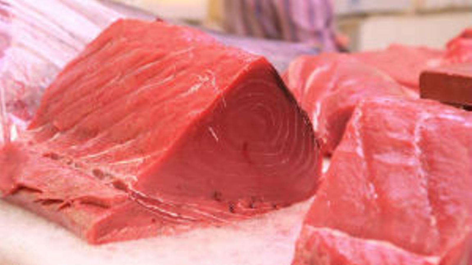 Sanidad retira varios lotes de atún fresco tras 40 intoxicaciones - 