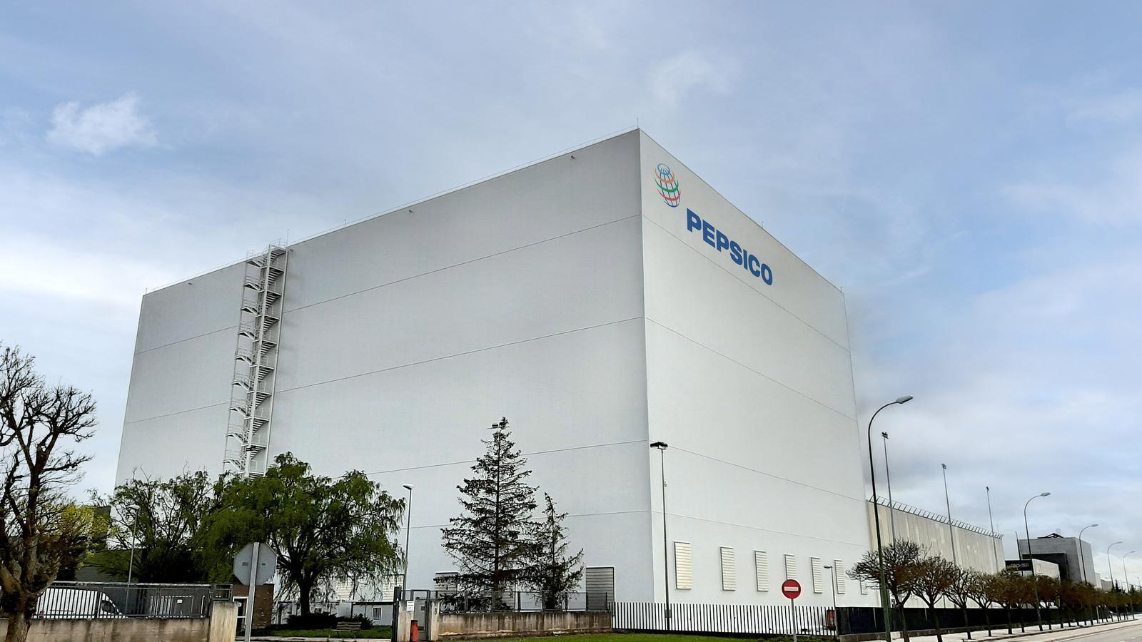 Fachada del nuevo centro logístico de PepsiCo en Burgos - PepsiCo