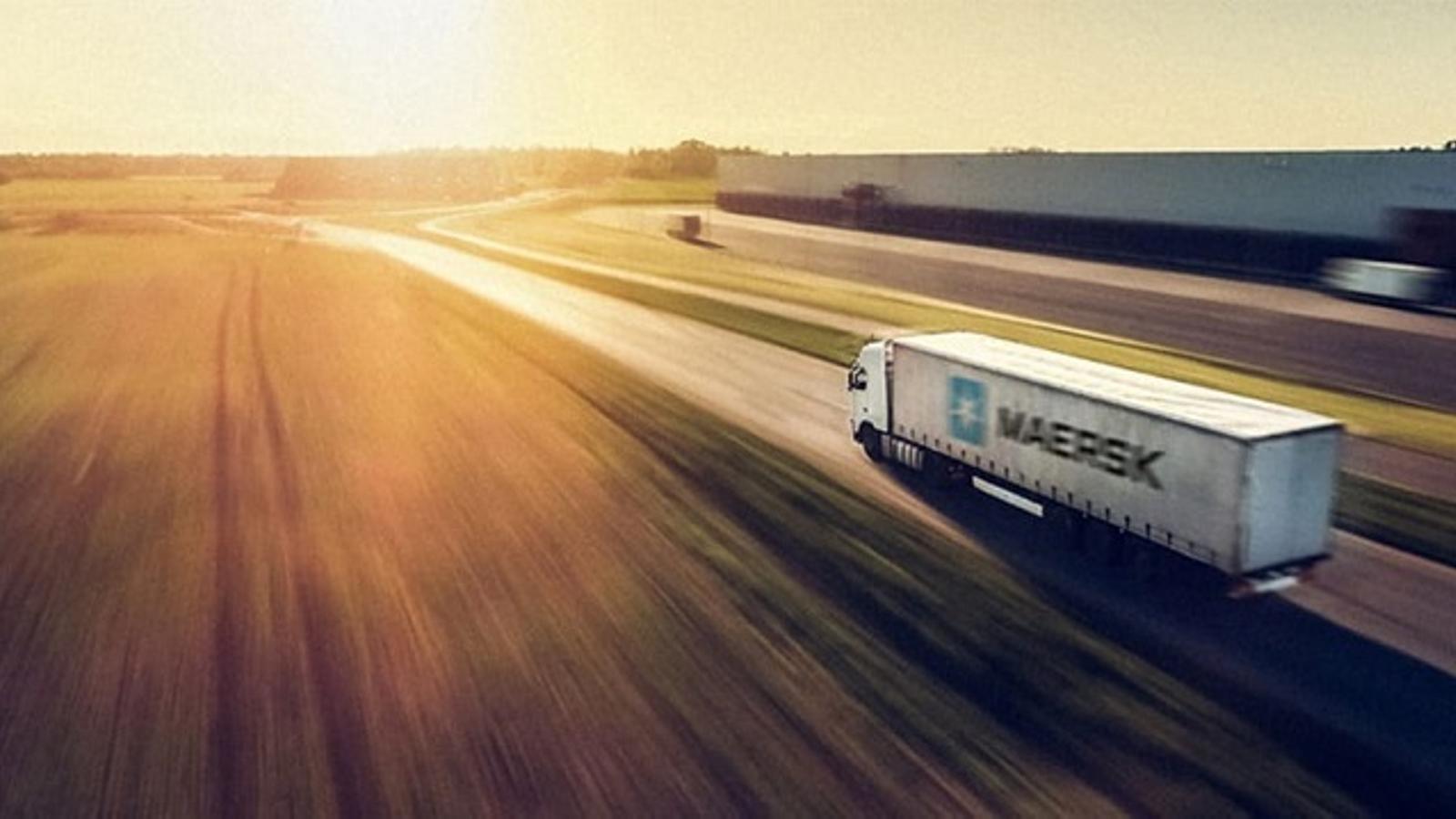 Maersk suspende temporalmente el transporte de mercancías 