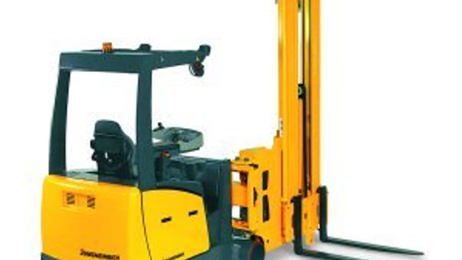 Jungheinrich presenta su nueva carretilla para pasillos estrechos