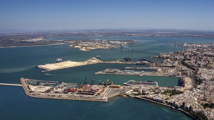 La Autoridad Portuaria de Cádiz creará un aparcamiento para 21 camiones