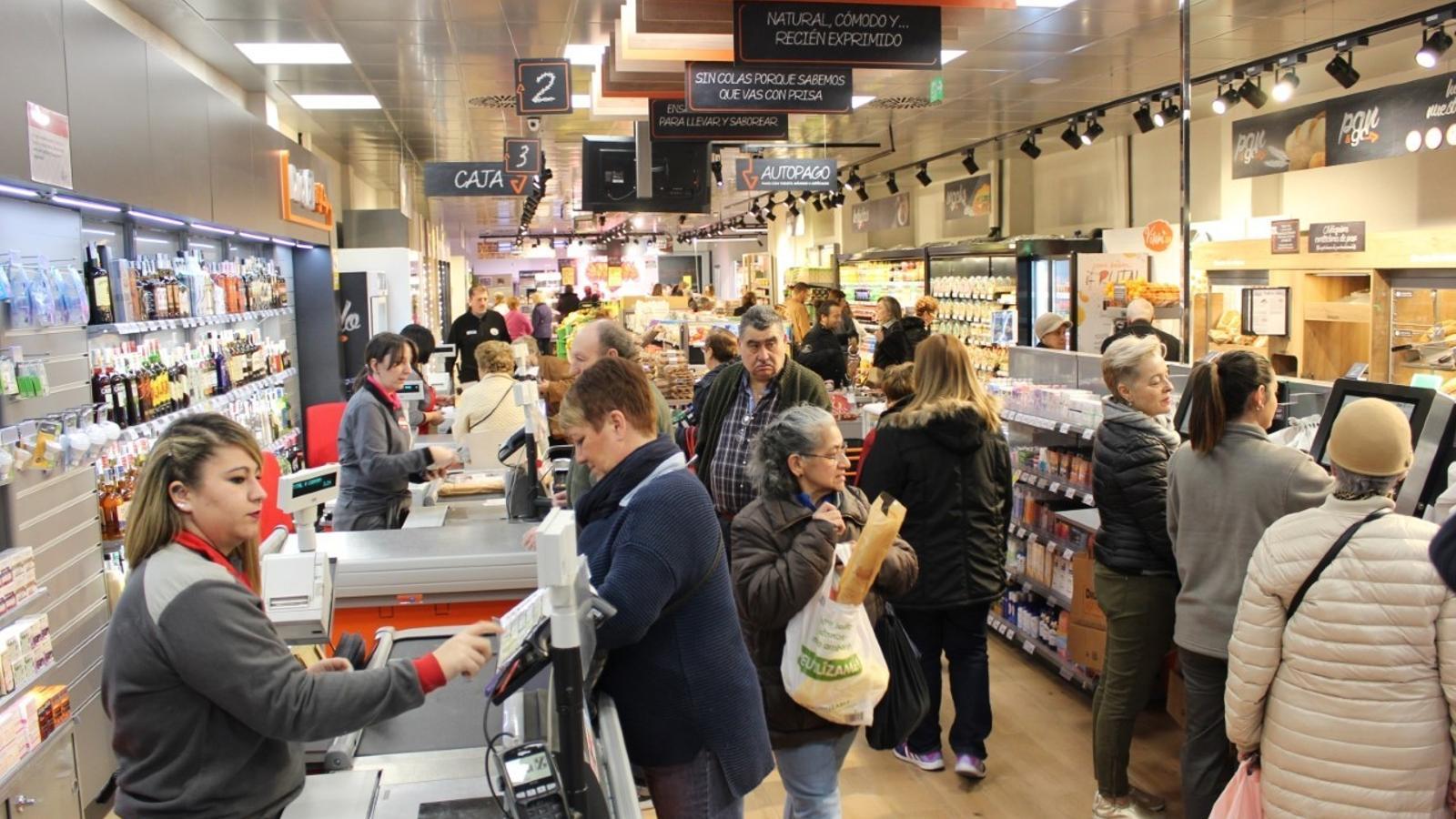 Dia estrena en Alicante su nuevo formato Dia&Go