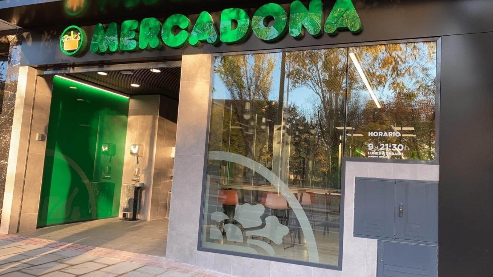 Fachada del nuevo Mercadona de la calle General Ricardos en Madrid - Mercadona