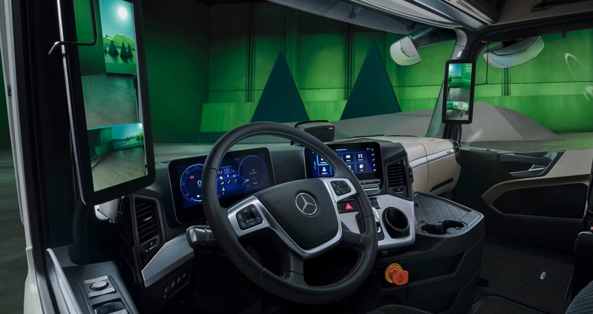 El Multimedia Cockpit Interactive 2 es igual para todas las variantes Procabin del eActros 600.
