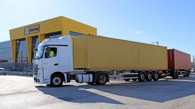 Los transportistas tendrán que consultar la web del titular de cada vía para circular con euromodulares por Cataluña