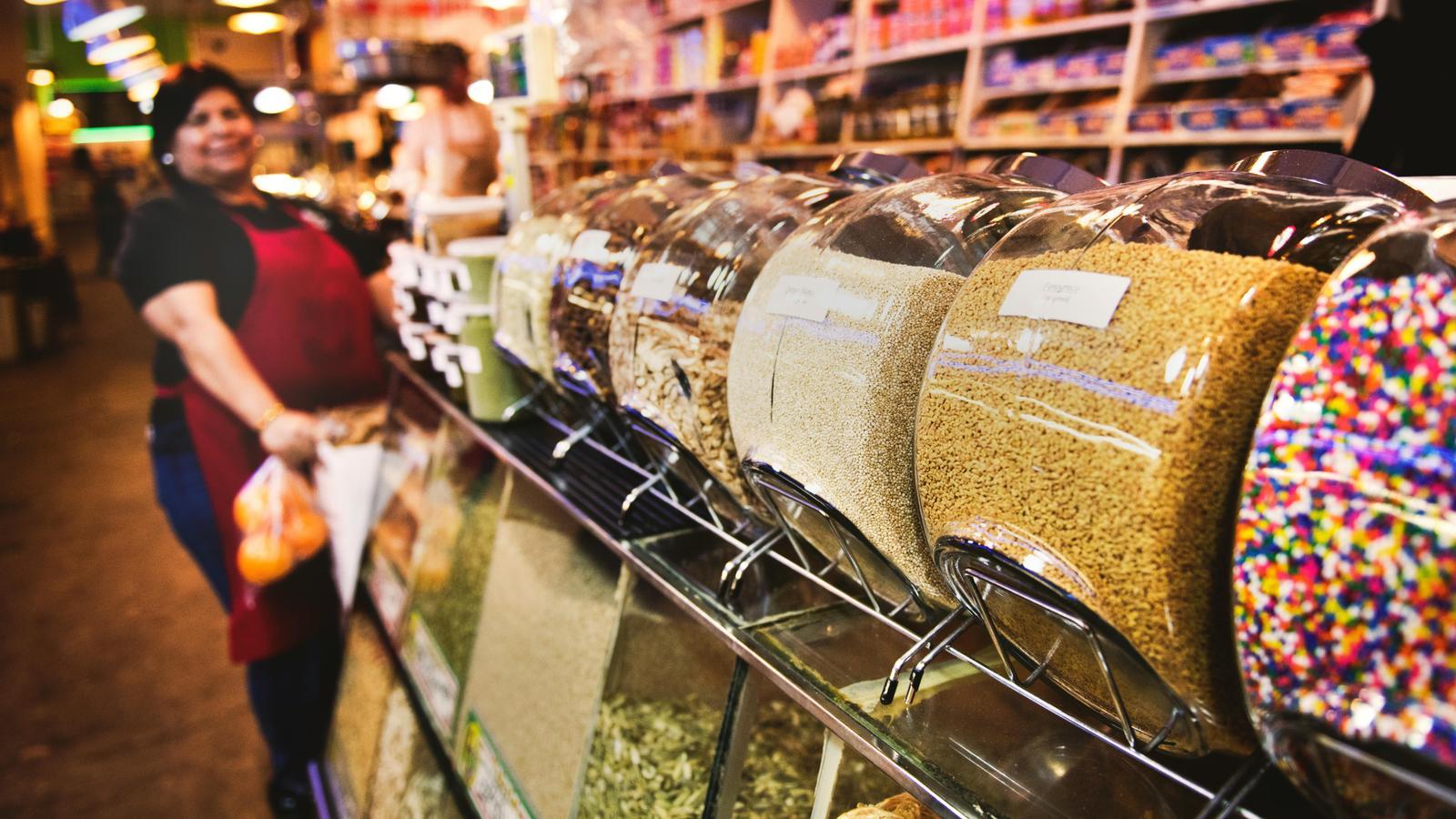 Aplicaciones para fichar en el trabajo: la solución a los desafíos de control horario en el sector retail