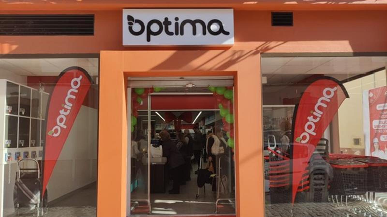 Óptima alcanza los nueve supermercados con su renovada tienda de Montoro (Córdoba)