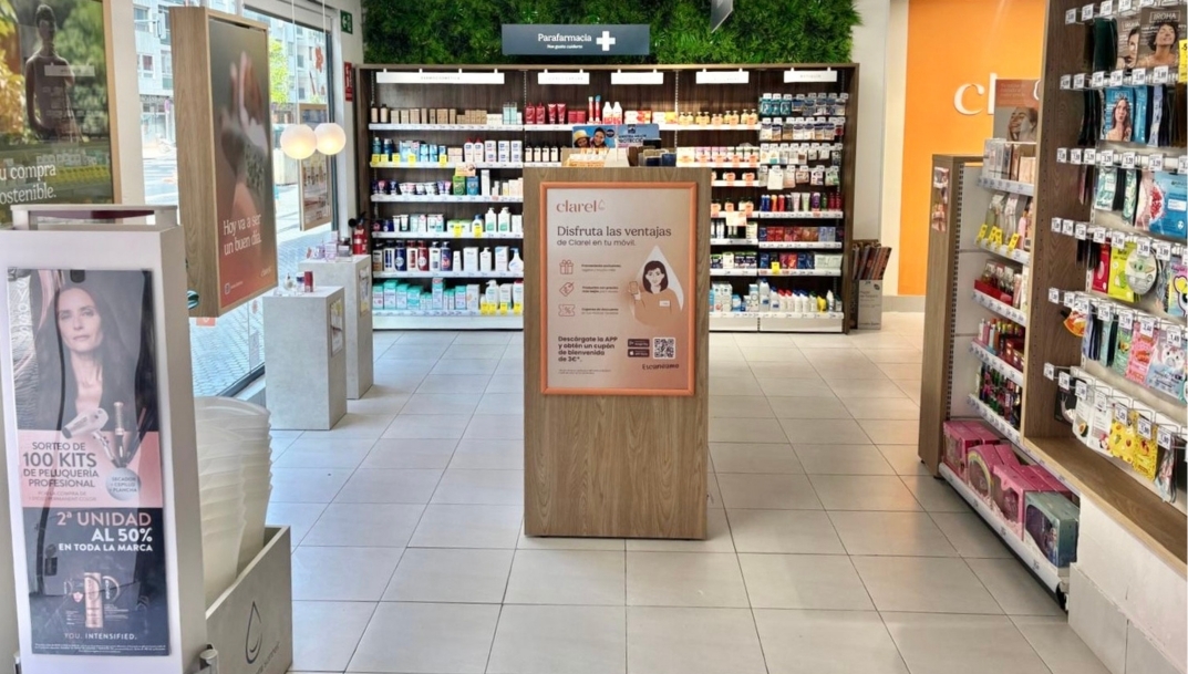 Interior del remodelado Clarel de Sevilla.