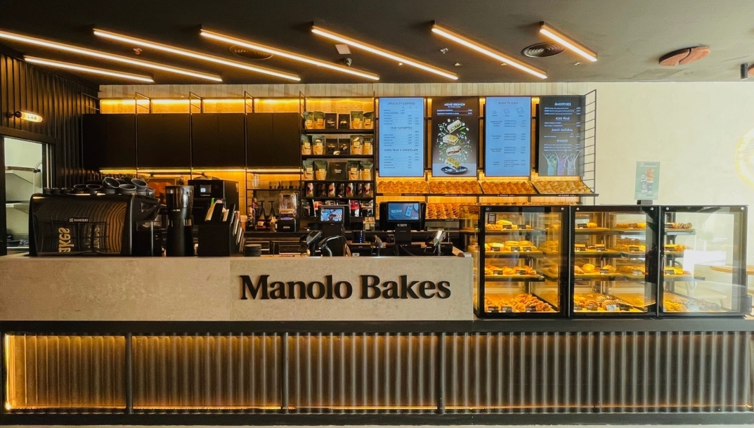 Interior del nuevo local de Manolo Bakes en Aldaya.