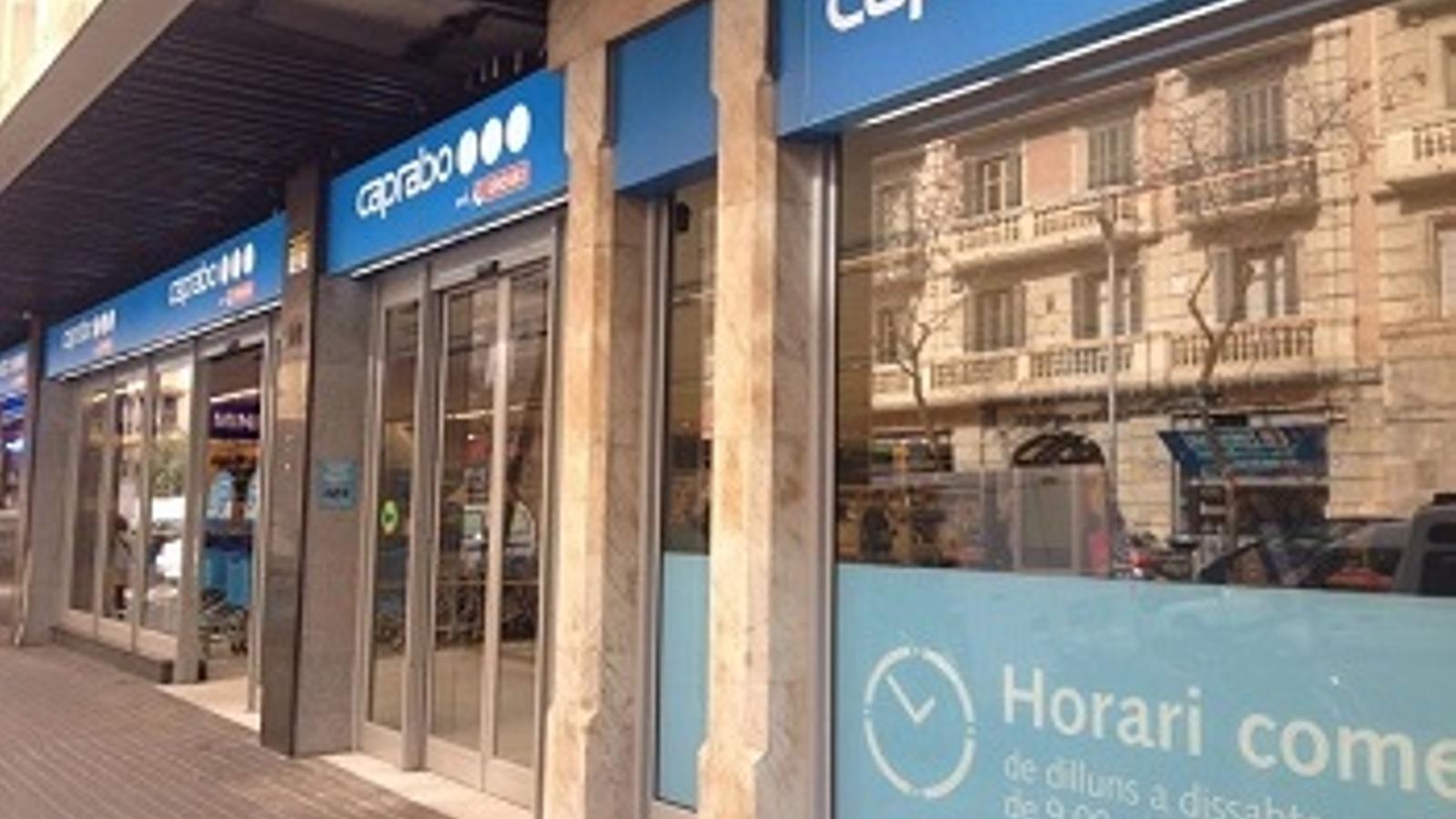 Caprabo y su nueva generación de súper, en imágenes