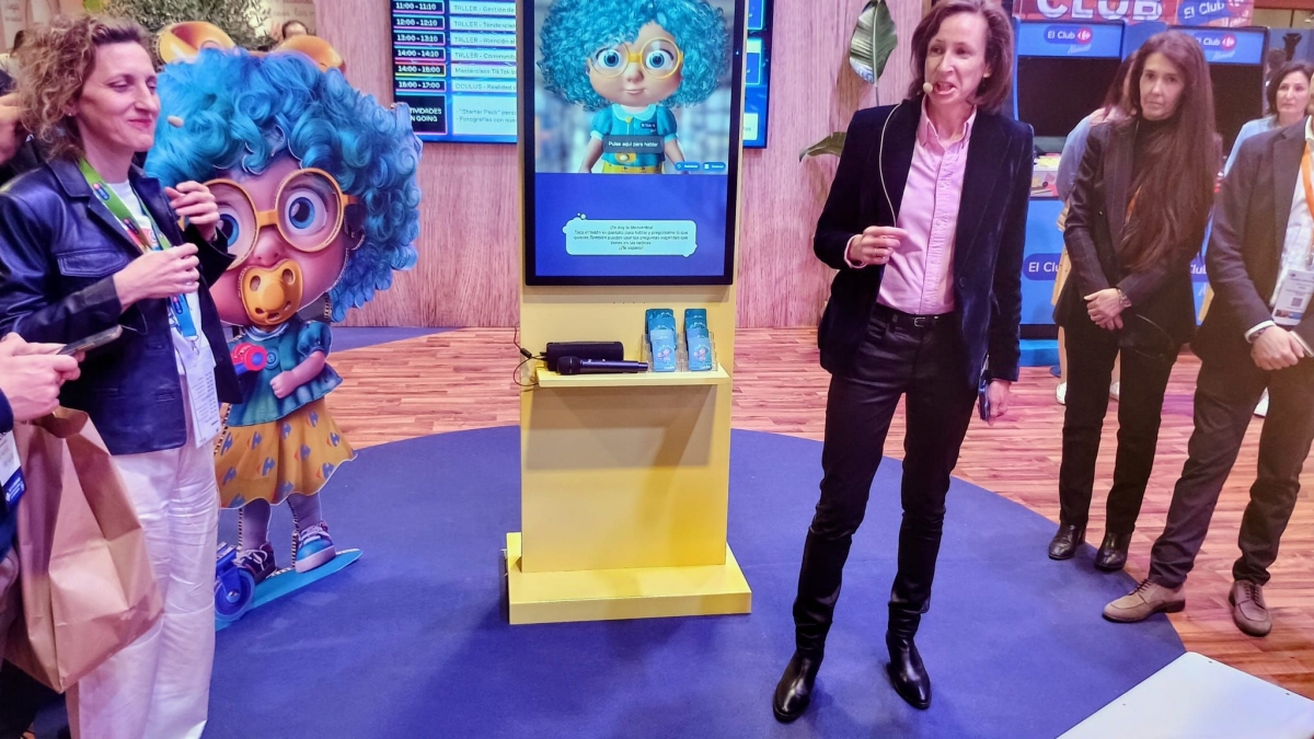 Elodie Perthuisot durante la reciente presentación de ClubIA en el Salón Carrefour.