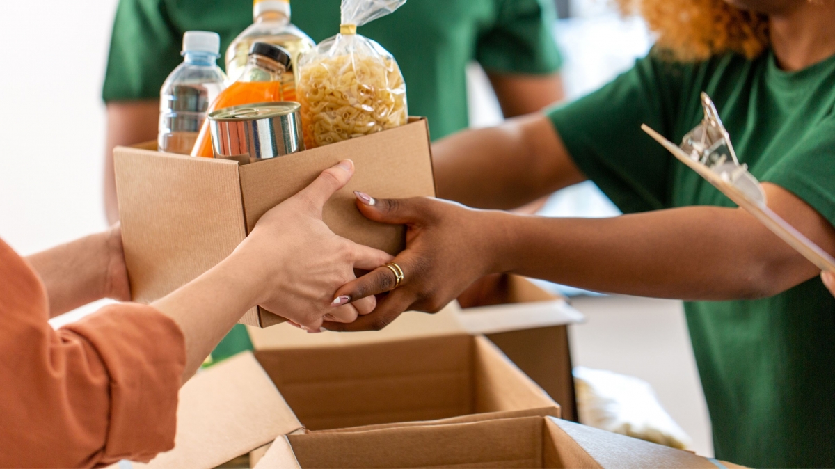 La donación de alimentos aptos para el consumo se convierte en un pilar central.