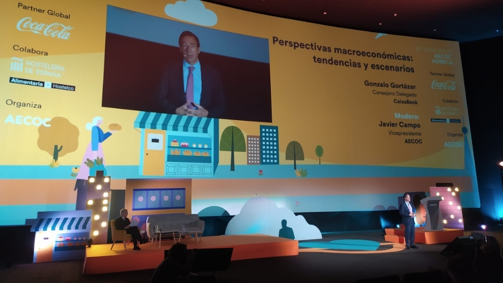 Gonzalo Gortázar, consejero delegado de CaixaBank, durante su intervención en el 22ª Congreso Horeca de Aecoc. - 