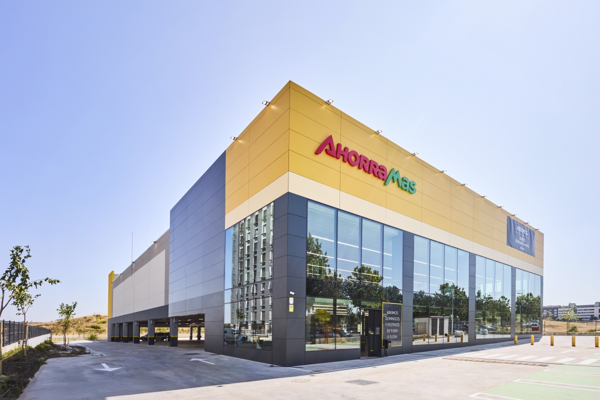 Ahorramas inaugura supermercado en Valdebebas (Madrid)