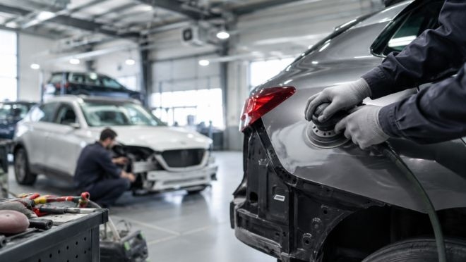 Los talleres de carrocería facturan un 8% más por el aumento de las reparaciones y el precio de los recambios